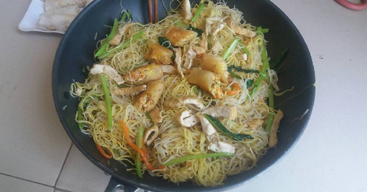 Hủ tiếu, mì xào chay