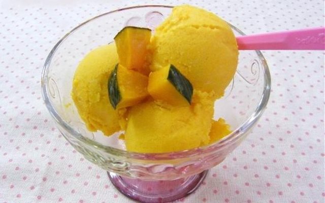 Kem Sữa Chua Bí Đỏ