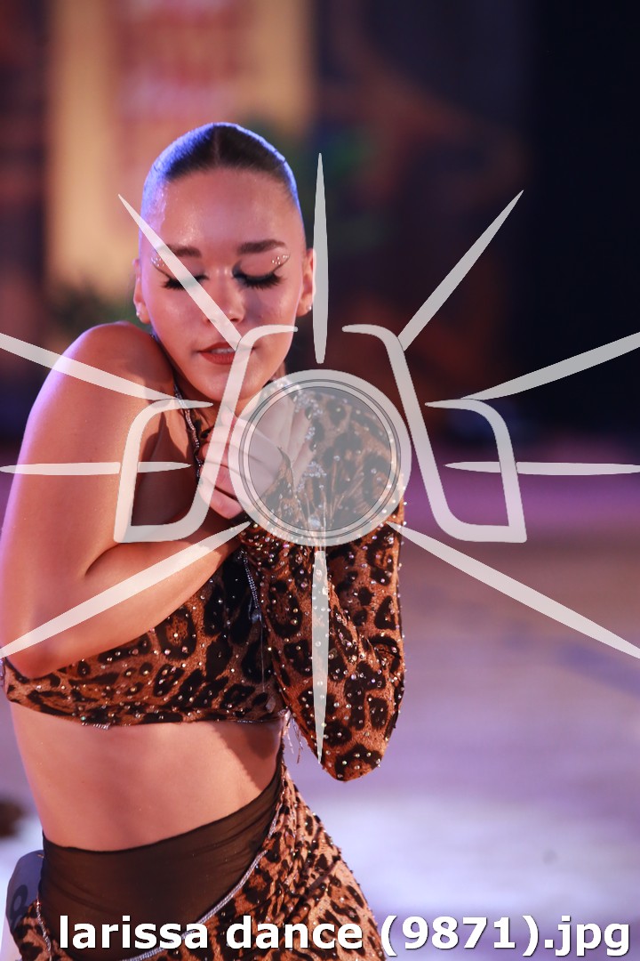 larissa dance (9871).jpg