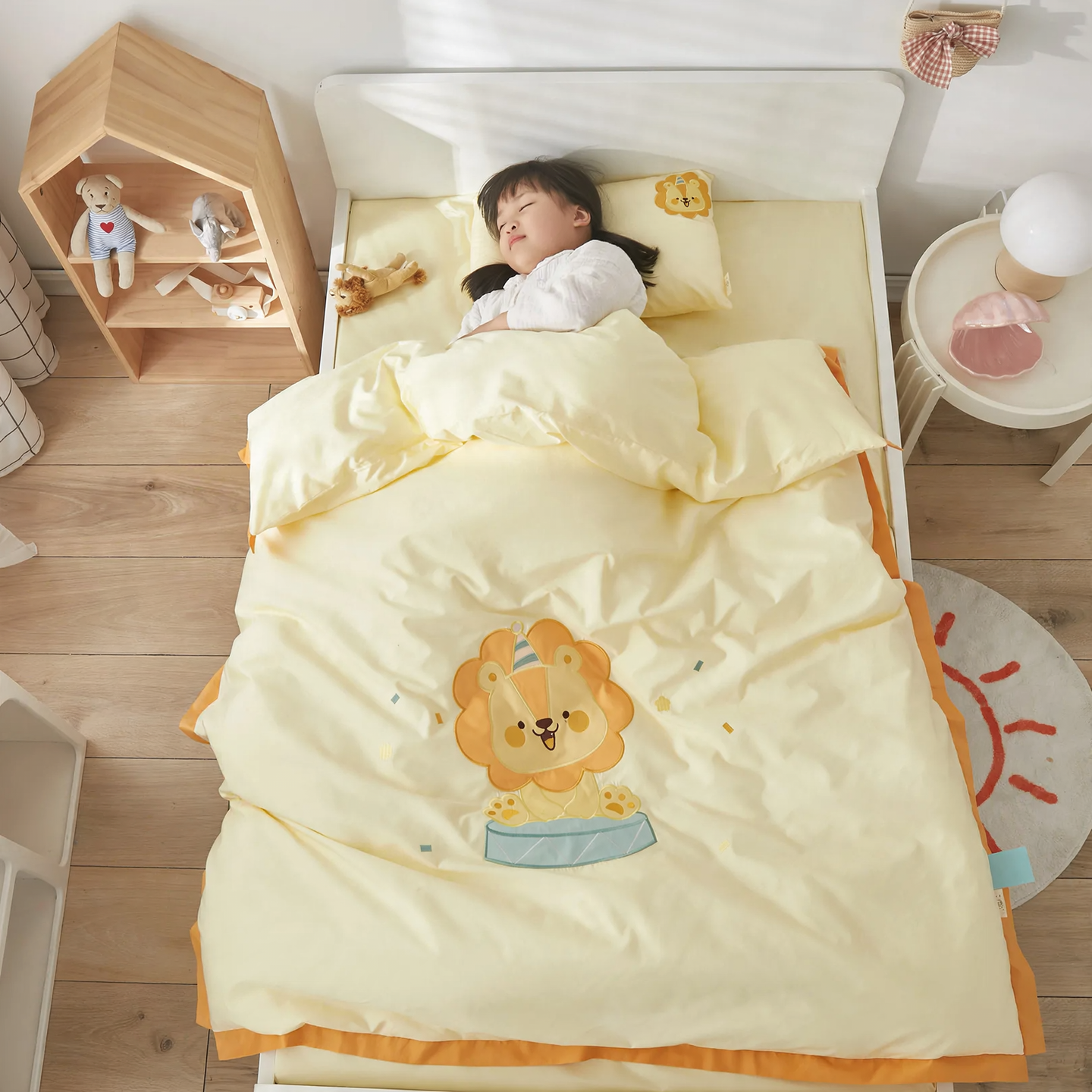 Kindergarten-Bettwäsche-Set mit Cartoon-Motiven