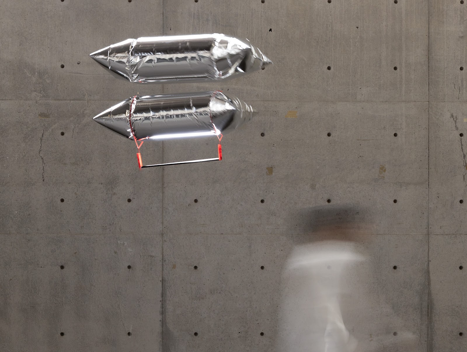 暮らしの余白空間を漂う浮遊型プロダクトの提案