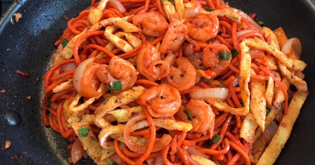 Mì xào tôm trứng
