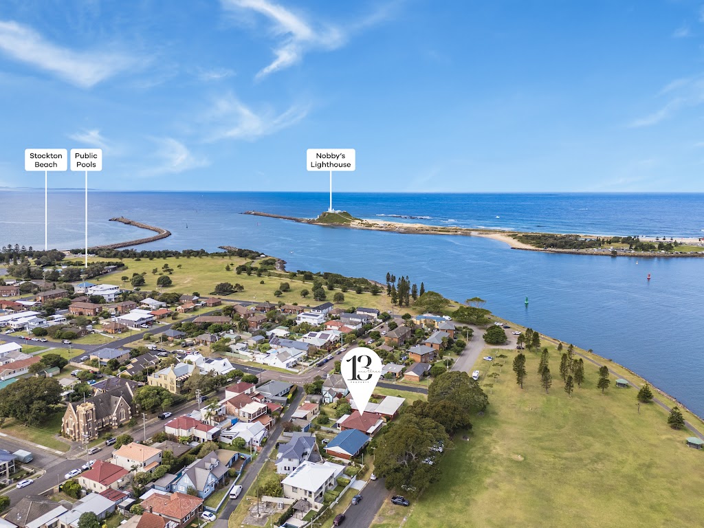 16 Wharf Crescent, Stockton - Thumbnail 2