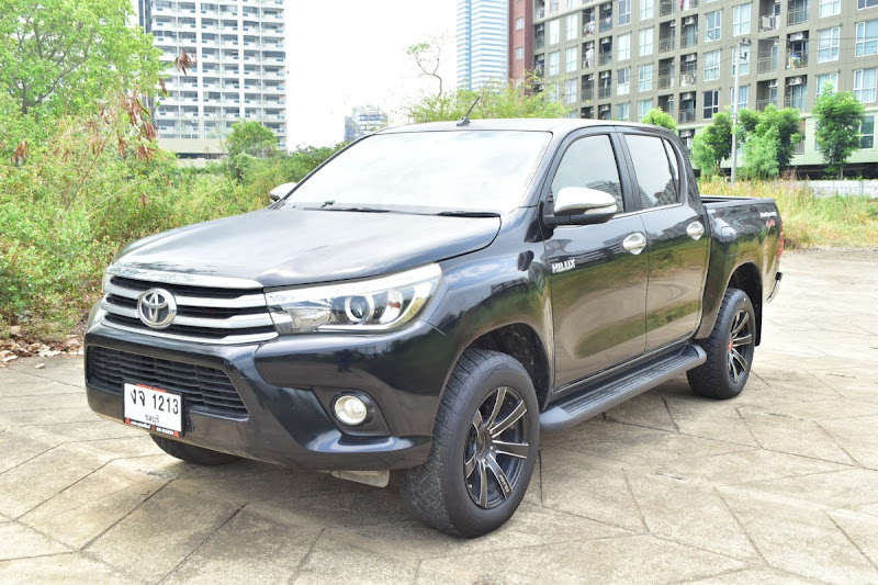 TOYOTA HILUX REVO