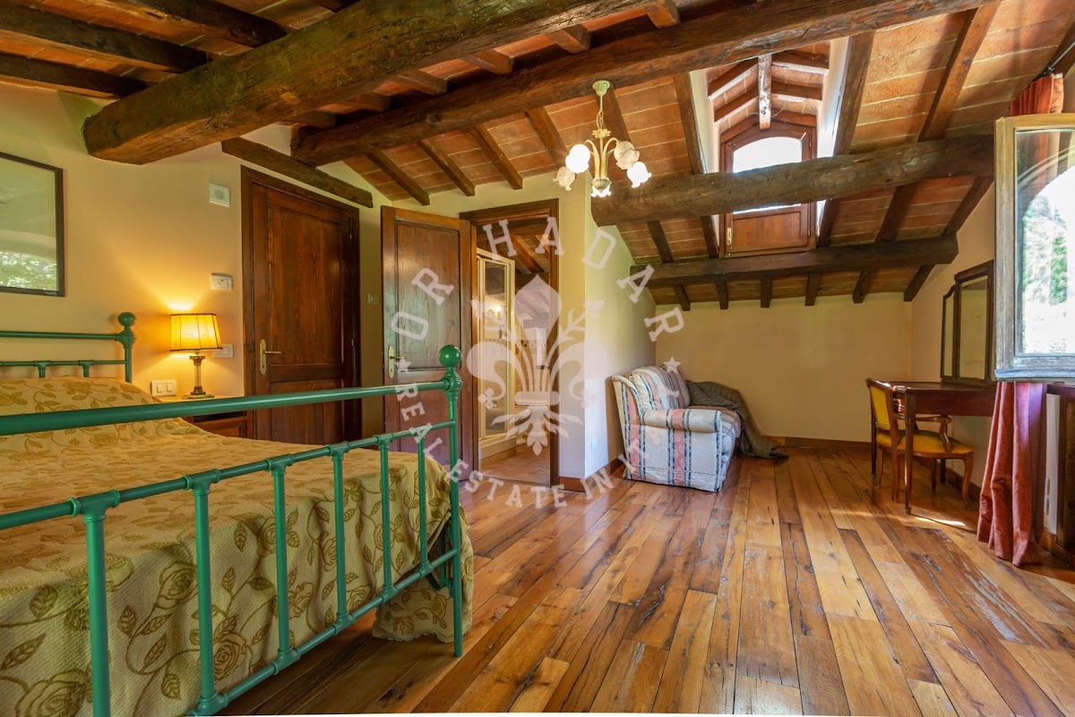 הבית מאחורי הגבעה (Il Casale dietro la Collina) — 31