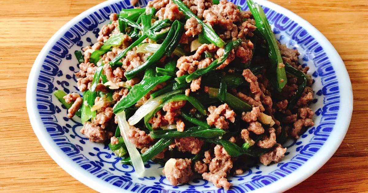 Bông Tỏi Ba Góc Xào Bò Bằm