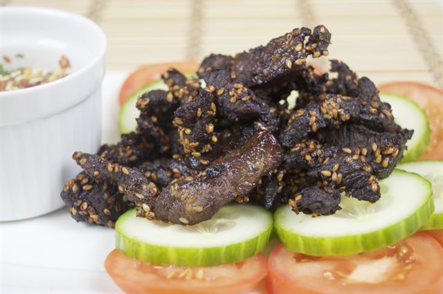 Thịt Bò Tẩm Mè Chiên