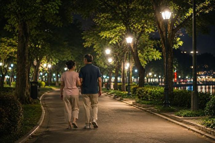 Vì sao đi bộ sau bữa ăn được xem là 'thói quen trường thọ'? - Báo Sức Khỏe &amp; Đời Sống