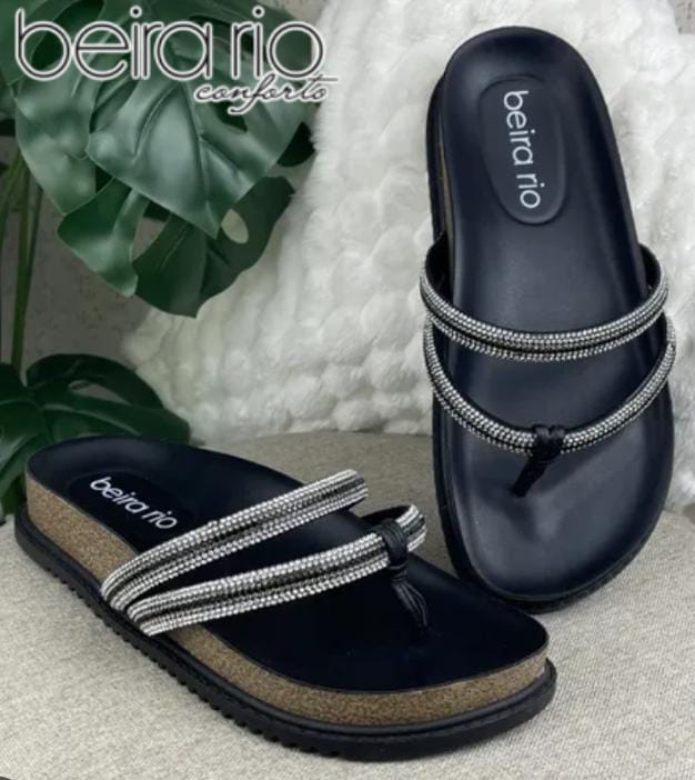 Chinelas con tiras de strass