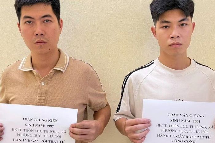 Tạm giữ hình sự 2 anh em xông vào hành hung, đánh 'dằn mặt' nữ chủ quán cắt tóc ở Hà Nội - Chuyên trang Góc nhìn pháp lý - Tạp chí Người đưa tin