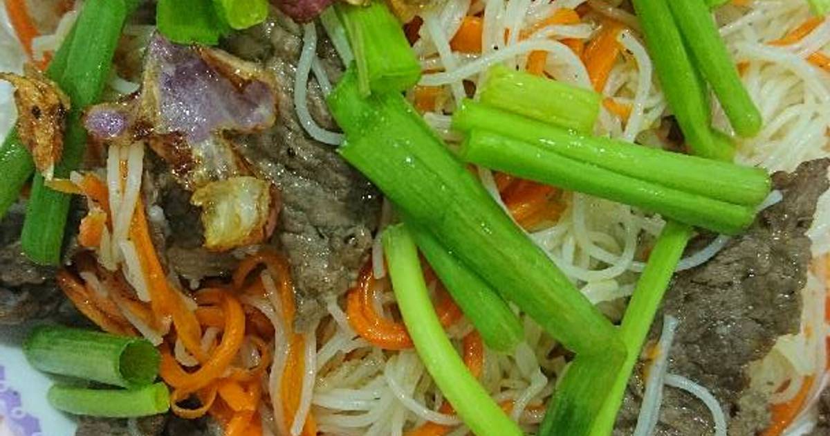 Bún gạo xào thịt bò