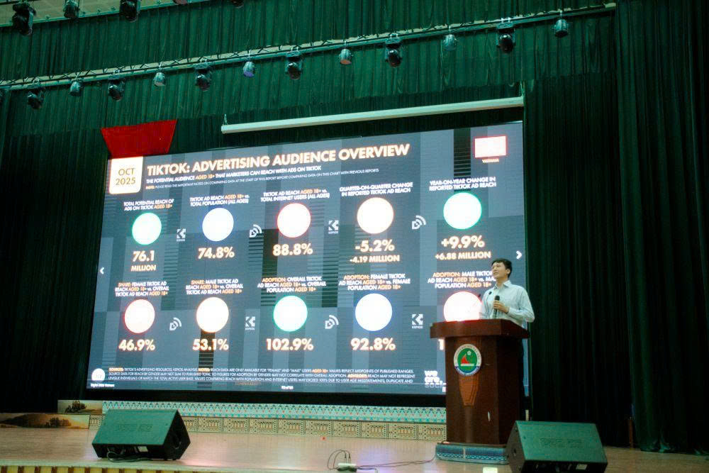 Trường Đại học Tây Bắc tổ chức chương trình tuyên truyền, phổ biến, giáo dục pháp luật đối với sinh viên k66 năm học 2025-2026