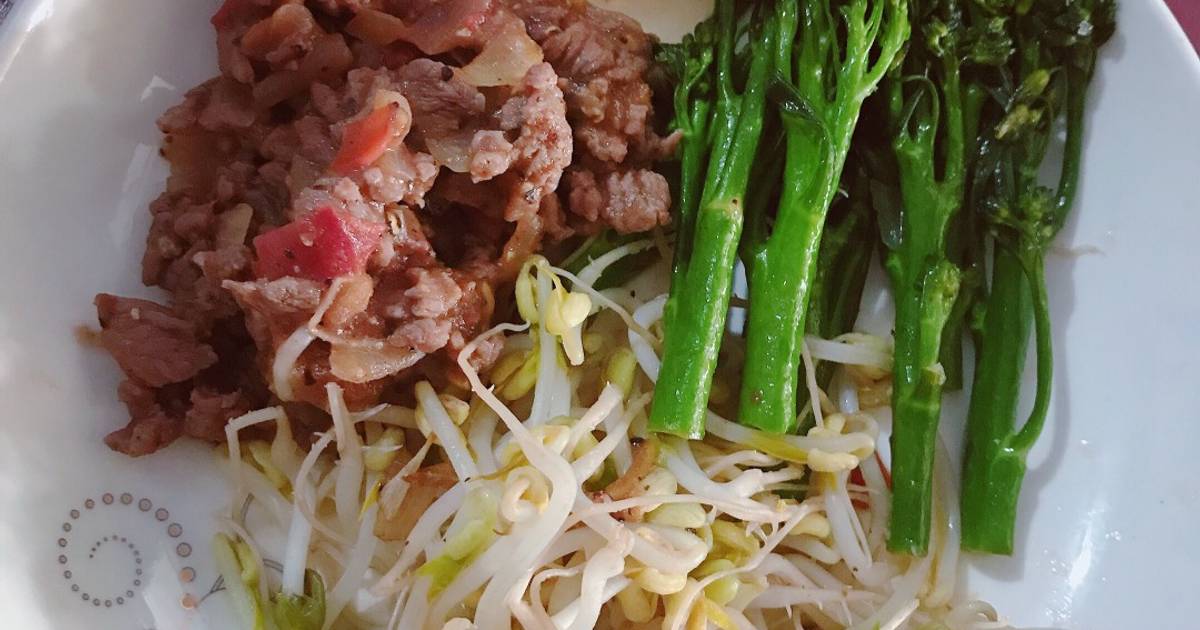 Thịt bò xào cà chua ăn eatclean