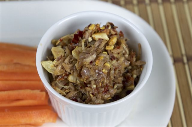 Cá Ngừ Trộn Sốt Chua Cay