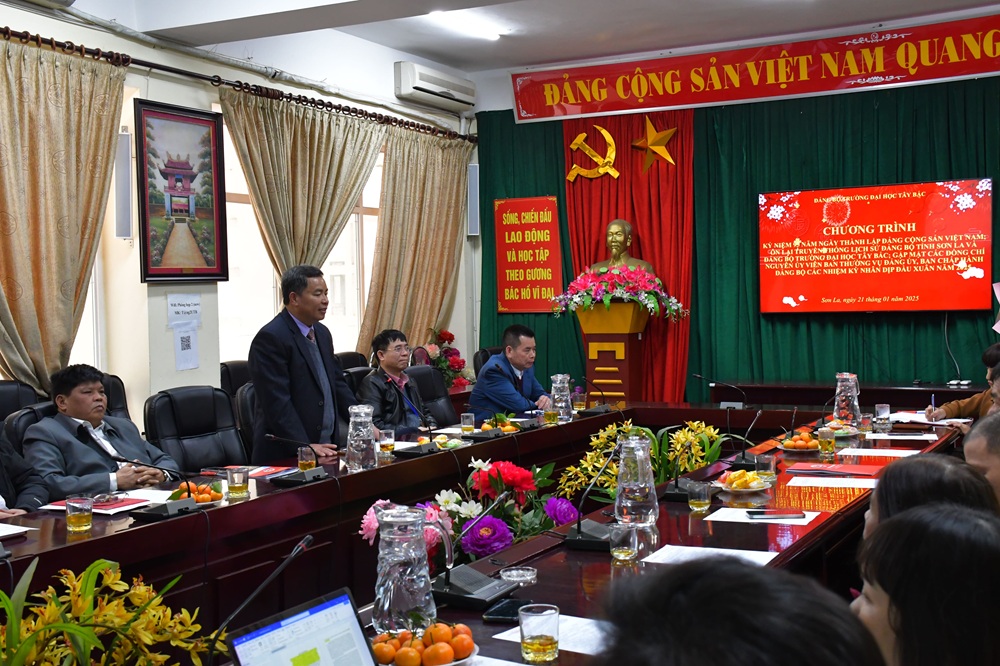 Đảng bộ Trường Đại học Tây Bắc tổ chức chương trình kỷ niệm 95 năm ngày thành lập Đảng; Ôn lại truyền thống lịch sử và gặp mặt các đồng chí nguyên Ủy viên ban thường vụ Đảng ủy, ban chấp hành Đảng bộ các nhiệm kỳ