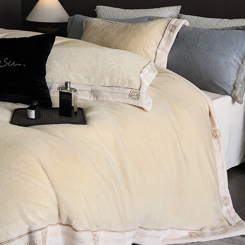 Luxurious winter bedding set, faux fur, embroidered