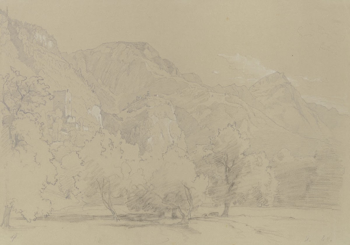 Gebirgszug mit Burgruine und Besiedlung