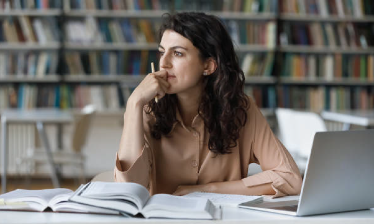 La crisis de financiamiento en los posgrados: impacto en el talento científico mexicano