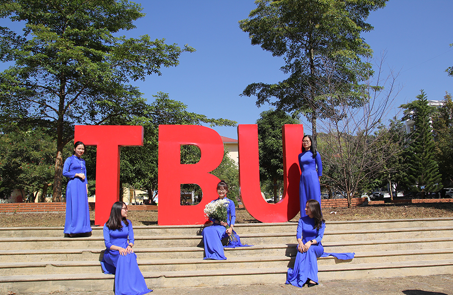 Thư của Giáo sinh thực tập Trường Đại học Sư phạm Hà Nội gửi tới các thầy cô Trường Đại học Tây Bắc