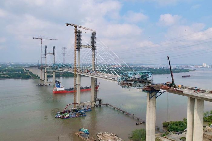 Dốc lực thi công cầu Phước Khánh để kịp về đích tháng 7 - Báo Xây Dựng