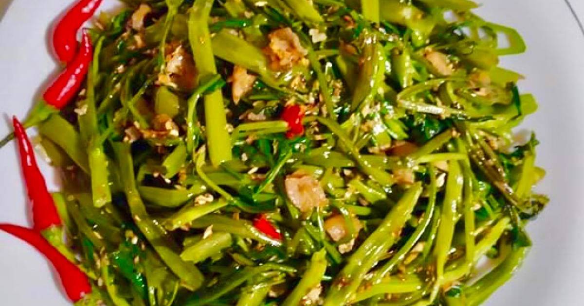 Rau muống xào sả ớt