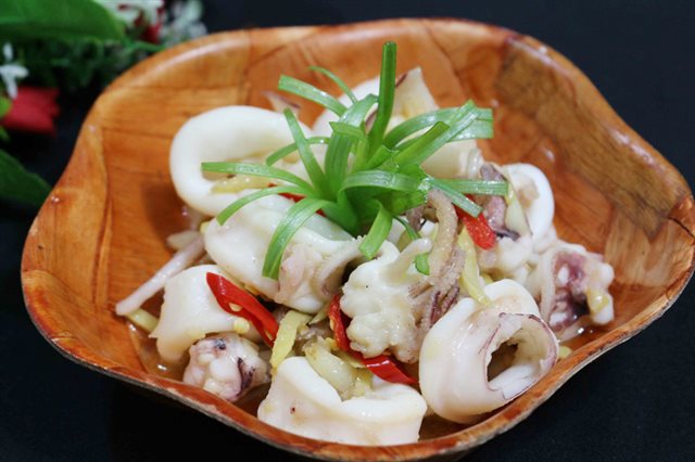 Mực Sữa Chiên Nước Mắm
