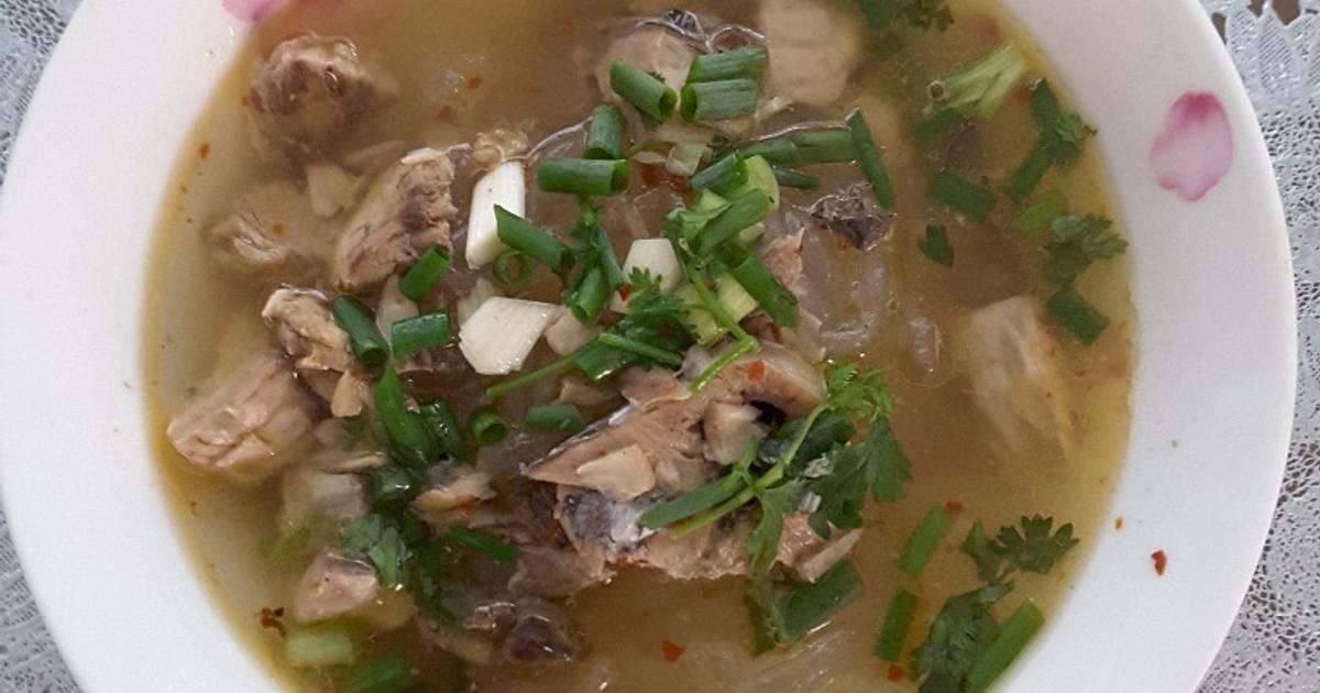Bánh canh bột lọc cá ngừ cho ngày mưa nhẹ