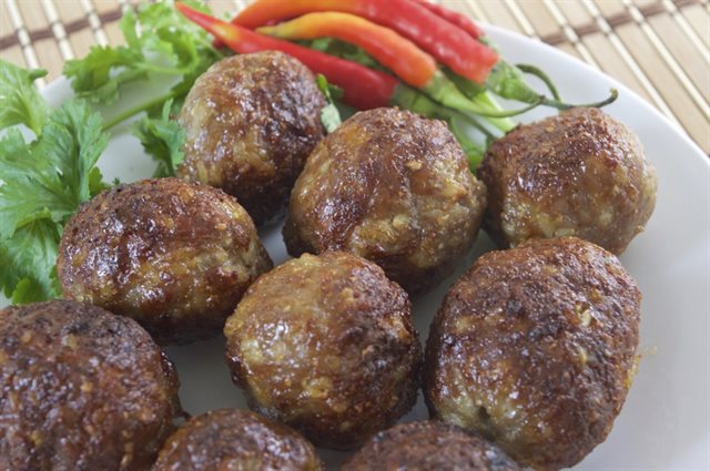 Xúc Xích Chua Lên Men Nướng Thái Lan