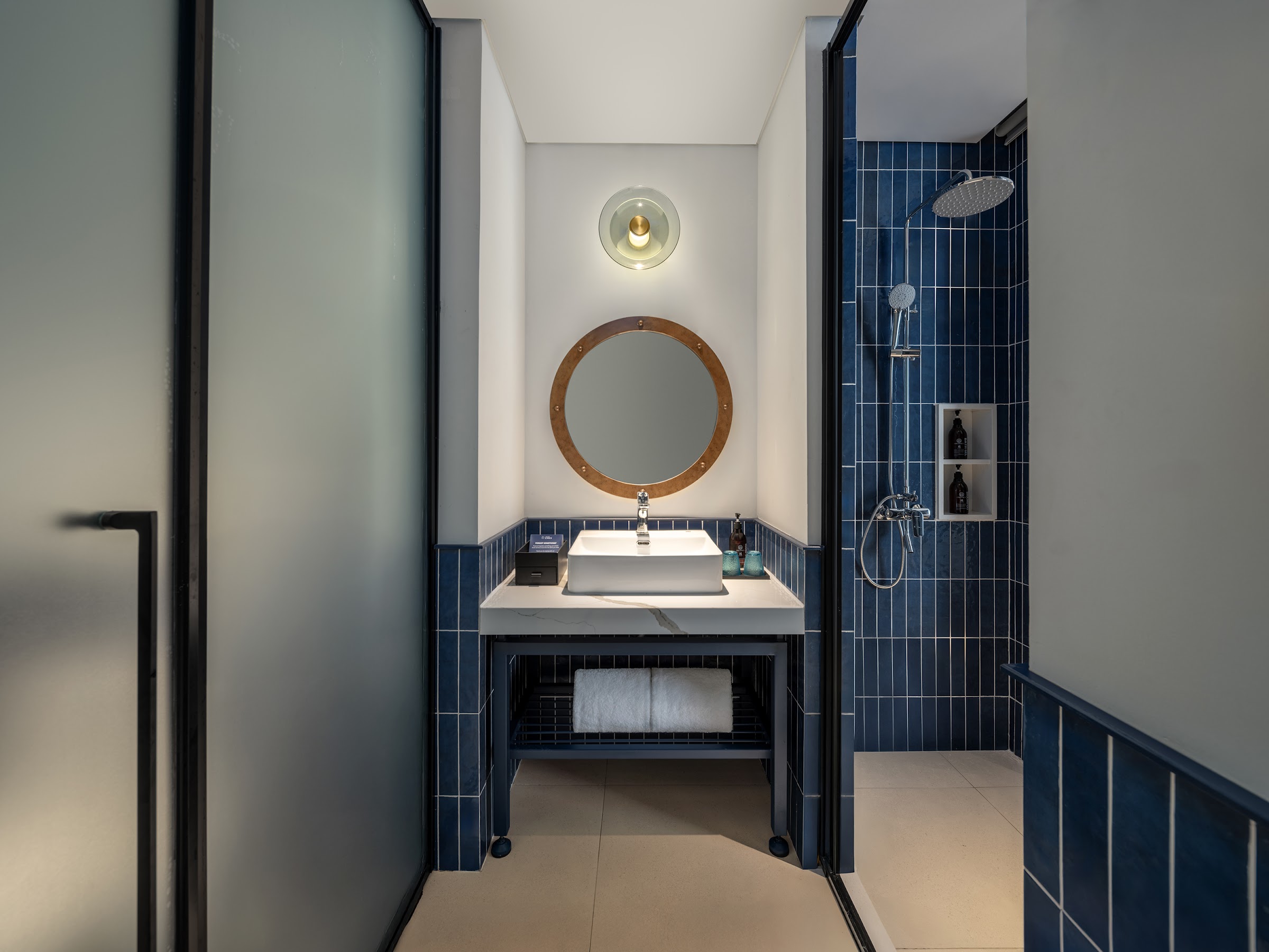 Sky Vista · Grand Deluxe Sea View - ảnh 5