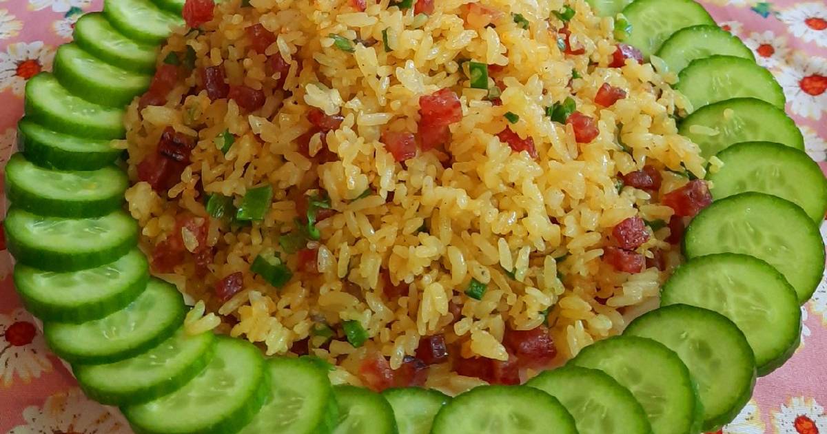Cơm chiên lạp xưởng