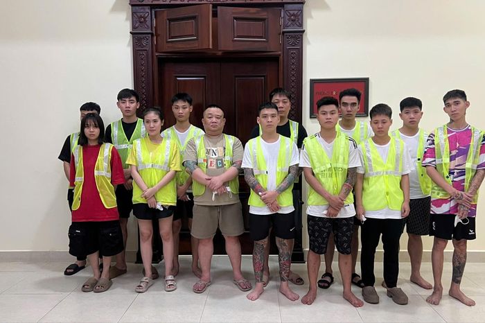 Công an Hà Nội tạm giữ 13 đối tượng về hành vi buôn bán 'bóng cười' - Đài Phát thanh và truyền hình Hà Nội
