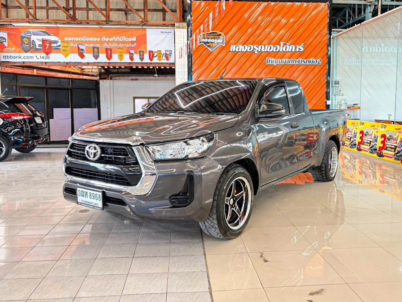 TOYOTA HILUX REVO