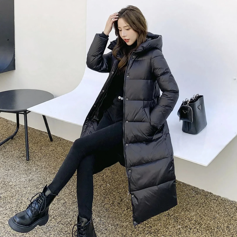 Long padded women's coat, knee-length