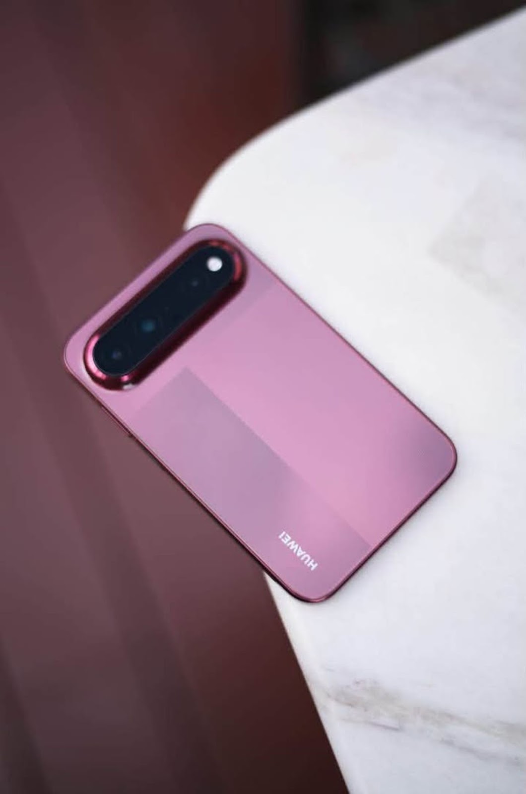 Huawei Pura X View đối đầu Pura X Max, màn hình siêu rộng nhưng thân máy chỉ 6,68 mm và pin 7.000 mAh