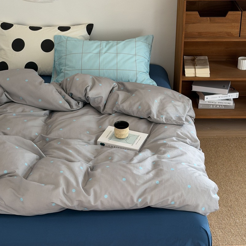 Cotton bedding set, polka dot pattern, for single and double beds