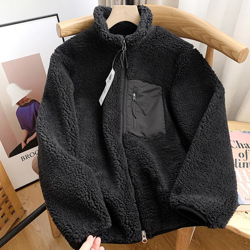 Locker geschnittene Fleecejacke mit Stehkragen und Taschen