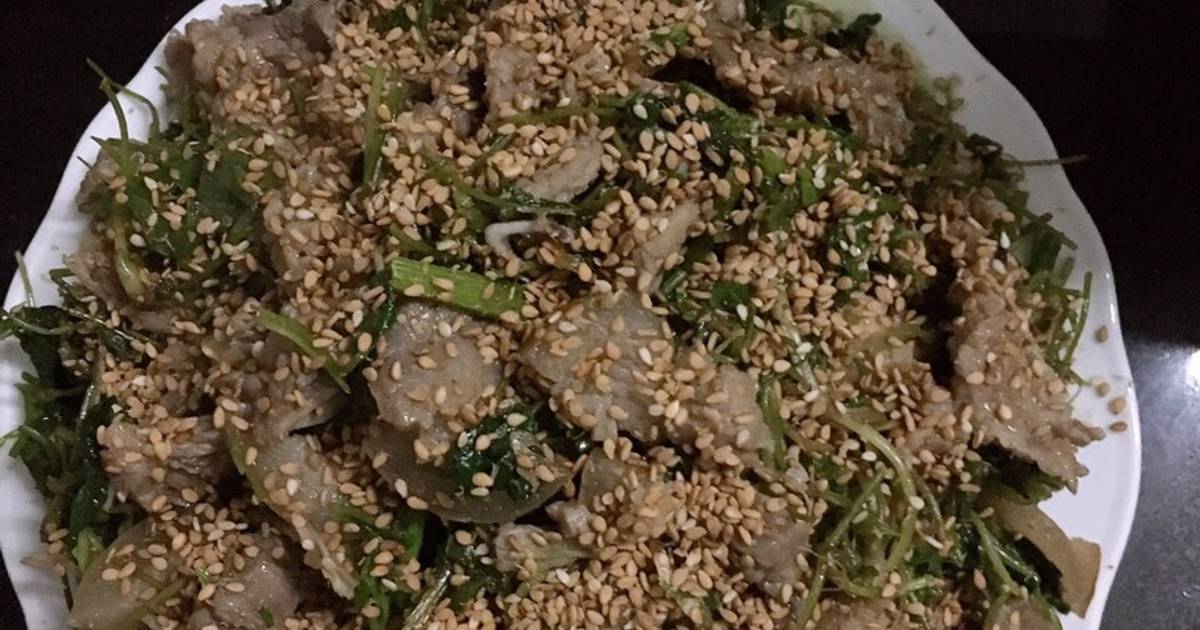 Thịt bò giả mèo xào lá má