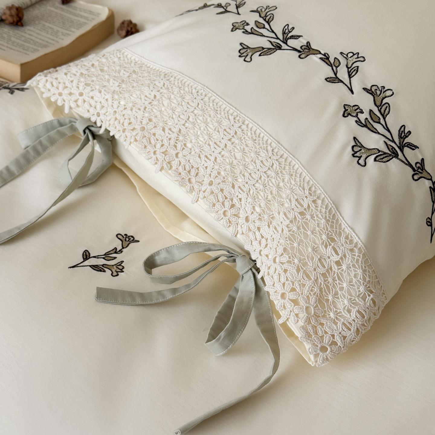 Winter Bedding Set, Long Staple Cotton, Embroidered