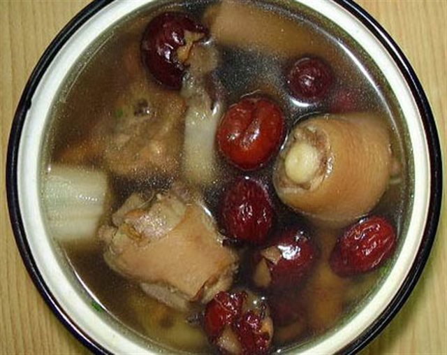 Câu Kỷ Tử Tiềm Đuôi Bò