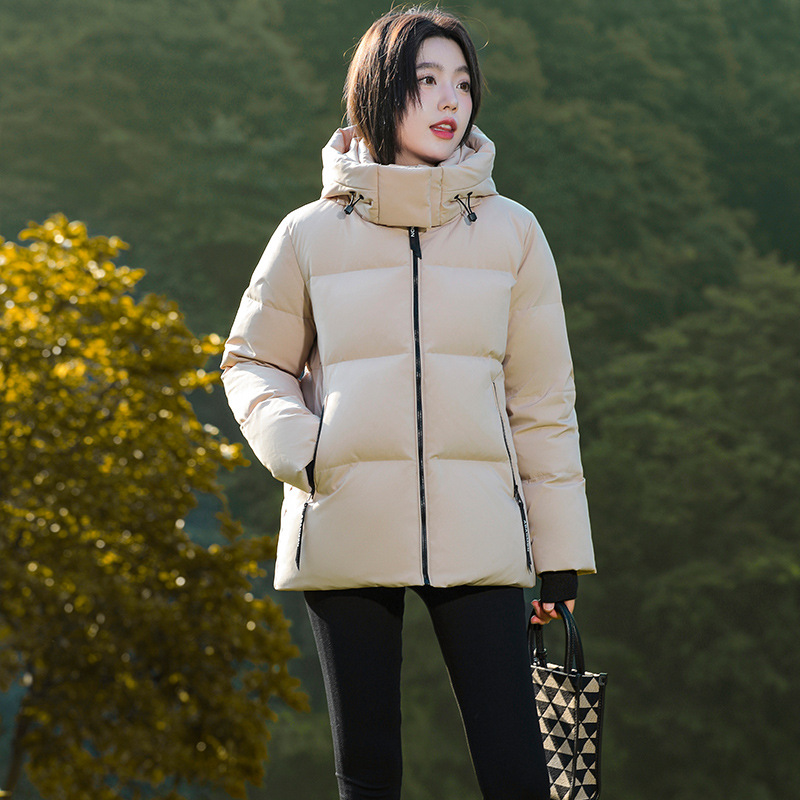 Short, extra thick down jacket for women