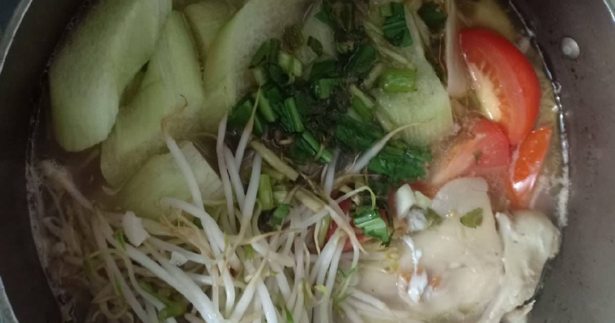Canh măng chua đầu cá lăng