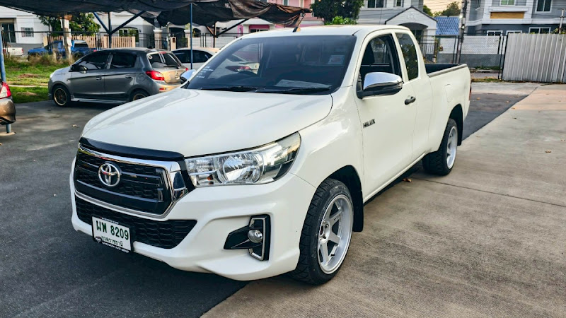 TOYOTA HILUX REVO