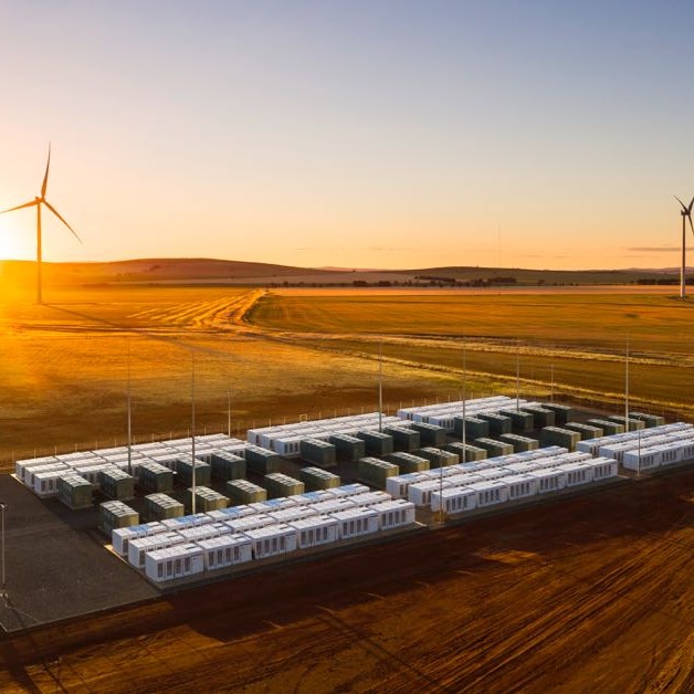 Bùng nổ lưu trữ pin toàn cầu: Cơ hội vàng cho Tesla