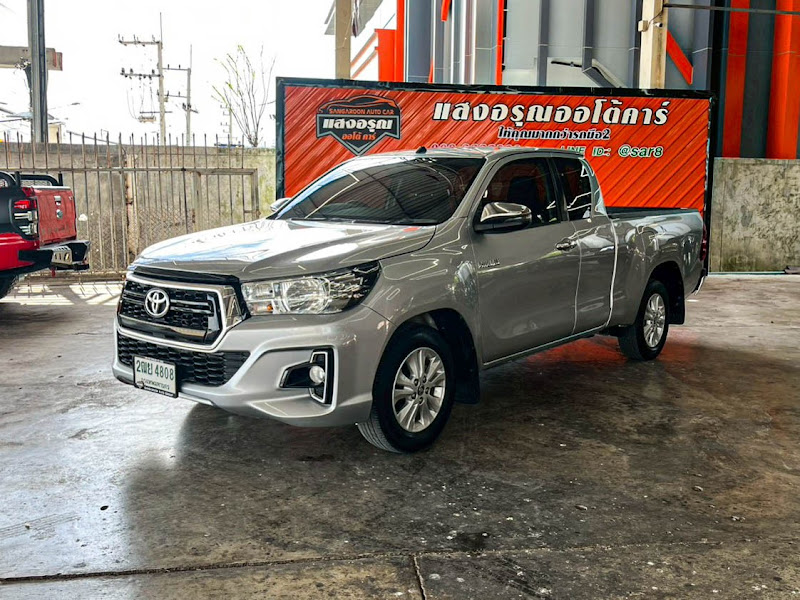 TOYOTA HILUX REVO