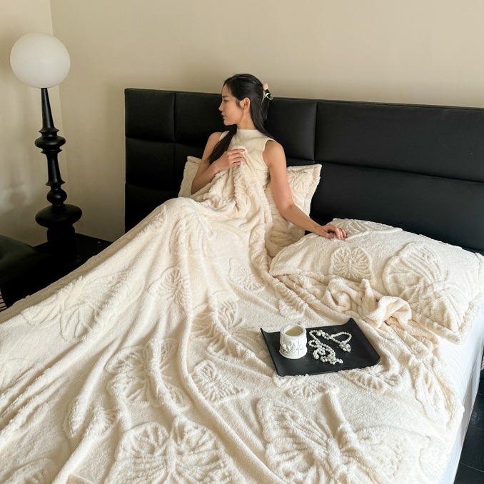 Elegante Flanell-Decke mit Schmetterlings-Jacquard