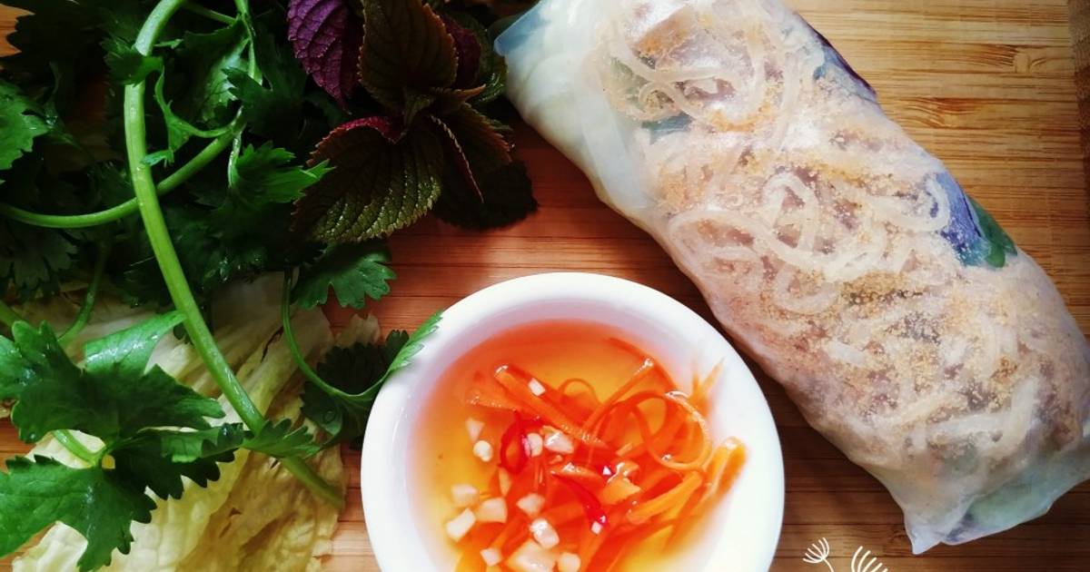 Bì cuốn với rau nhà lá vườn