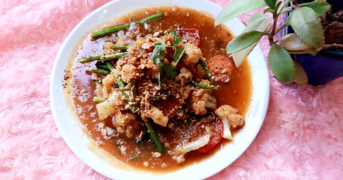 Tôm khô xào rau củ