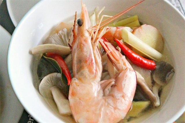 Canh Tom Yum Nấm Thái