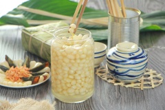 Củ kiệu ngâm đường 10 -14 ngày đã lên men và có thể thưởng thức. Vị củ kiệu ngâm chua ngọt, thơm giòn của kiệu chua ăn cùng với thịt kho hoặc kết hợp với trứng bách thảo tôm khô sẽ cực kì hấp dẫn.