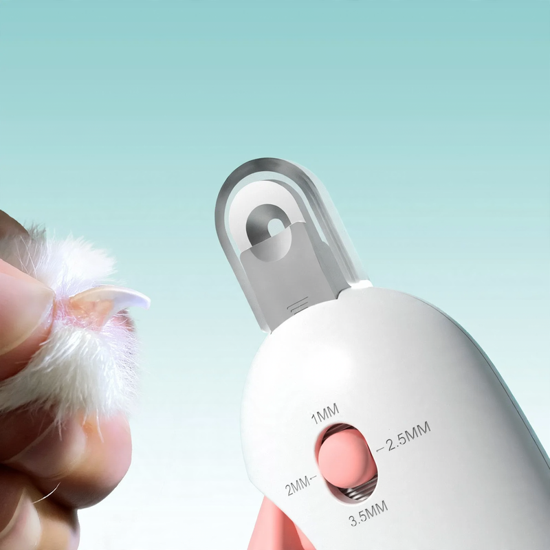 Nail clipper for cats and dogs with adjustable hole